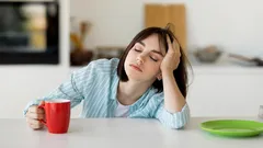Wann Schläfrigkeit nach dem Essen normal ist – und wann sie ein Warnsignal sein kann